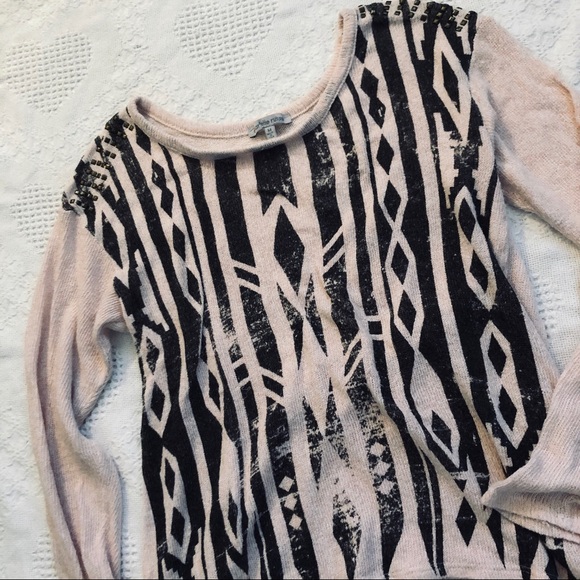 Embellished Tribal Print Sweater Top - Picture 5 of 7